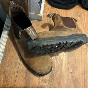 steel toe blundstones